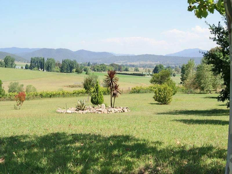 Rural Oasis Beaches & Bush Properties Batemans Bay, Moruya, Long