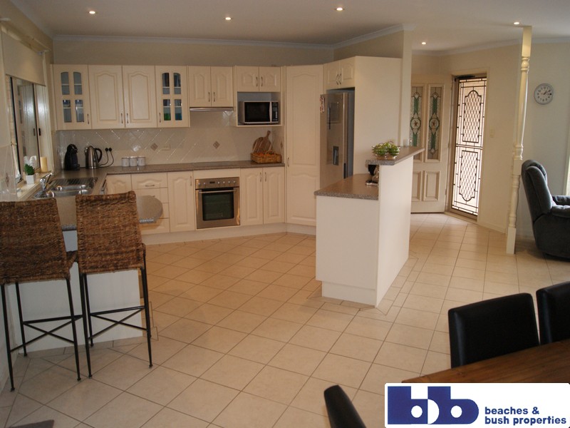 SIMPLY STUNNING Beaches & Bush Properties Batemans Bay, Moruya, Long Beach Real Estate